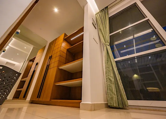 S R Spa Suites