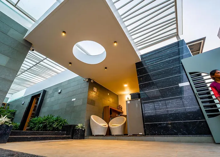 S R Premium Suites
