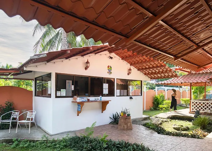 Pangea Lodge Tropical Vibe Home With Shared Pool