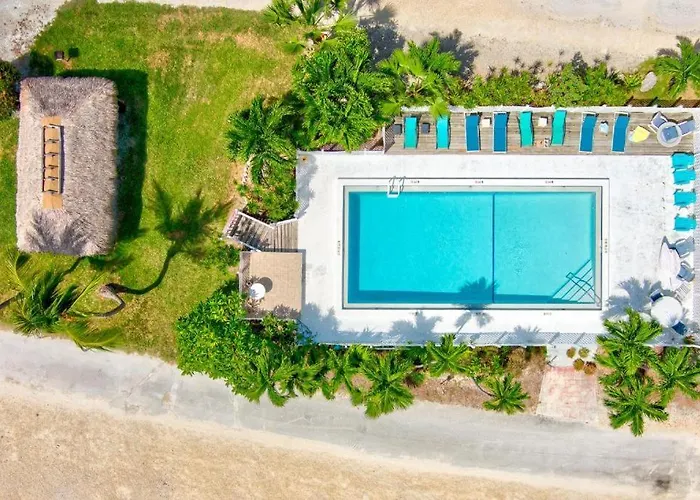 Cabins At Bonefish Bay