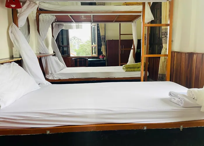 Nam Phuong Riverside Villa