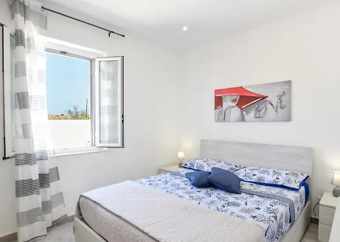 Beach Front Home In Ragusa