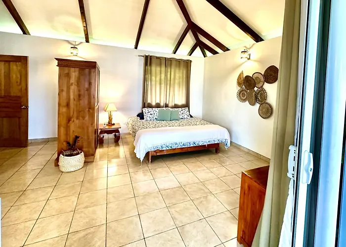 O'Coco Bungalow- Breathtaking Waterfront Views, Endless Memories