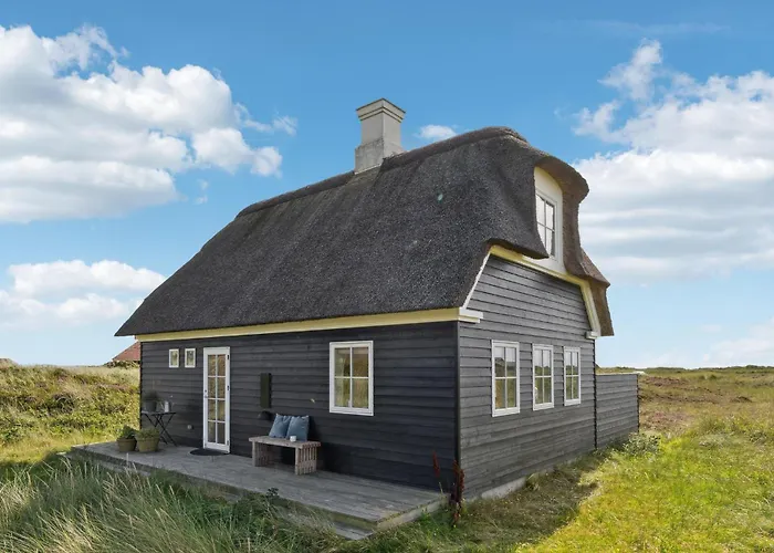 2 Bedroom Stunning Home In Blavand