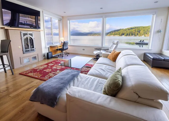 Luxury Lookout Hood Canal Vacation Rental