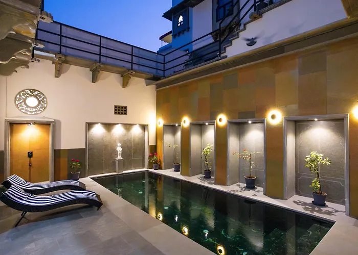 Madri Retreat - Heritage Boutique Hotel With Pool