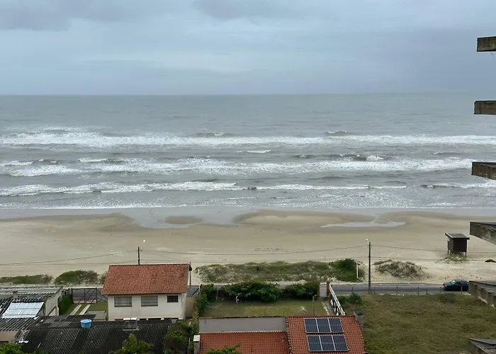 1 Dormitório, 50 metros do mar