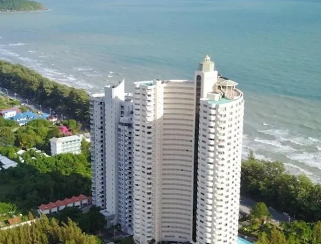 Apartment With Wonderful View, Mae Ramphueng Beach, Rayong