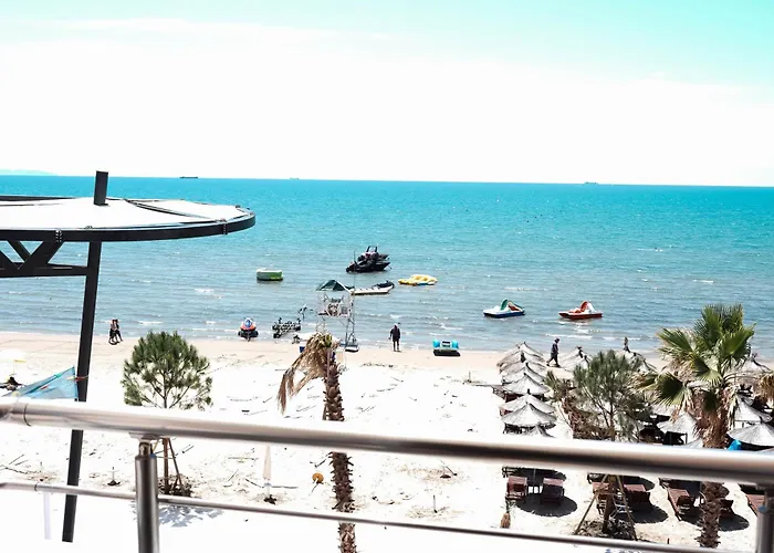Marina Rooms