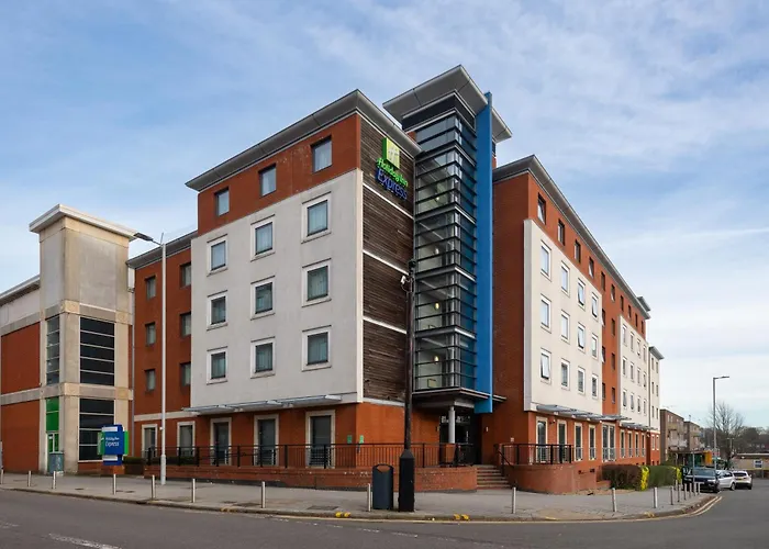 Holiday Inn Express Stevenage By Ihg