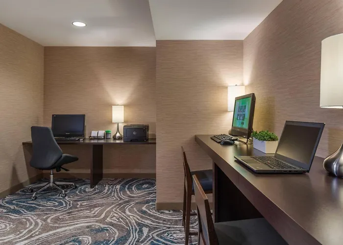 Courtyard By Marriott Portland City Center