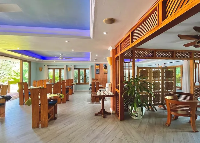 Crown Beach Hotel Seychelles