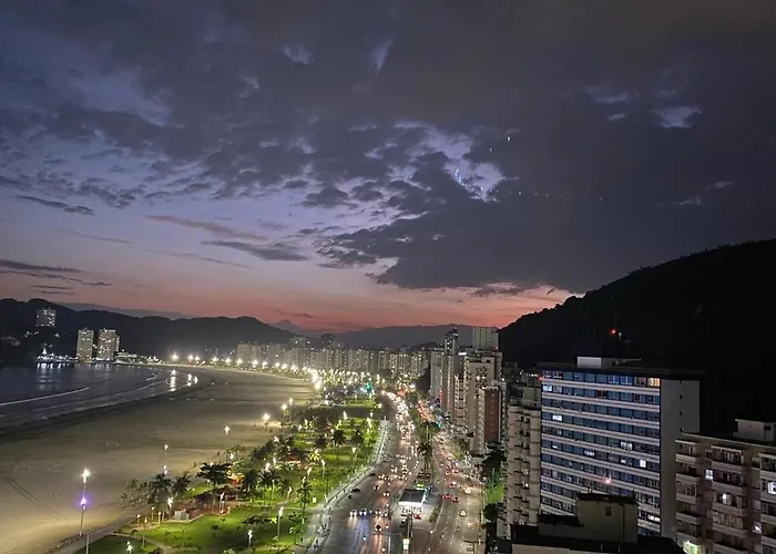 Apto 18 - Pé na areia, Santos
