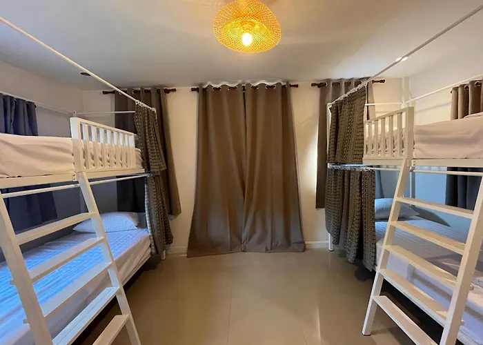 Purple House - Female Only Boutique Hostel