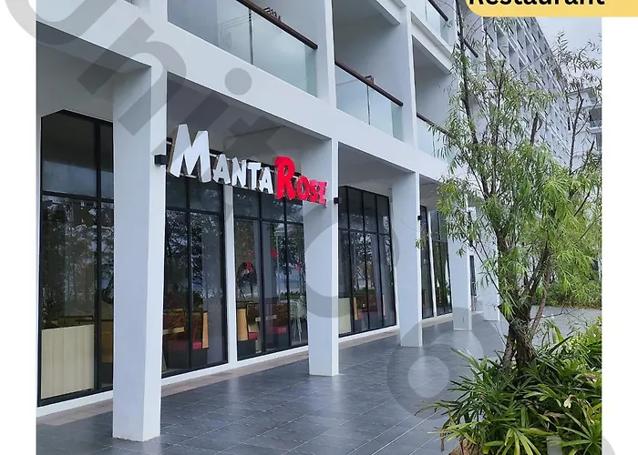 Take 3 Roxy Sematan Beach Apartment " Enjoy - Rest - Relax "