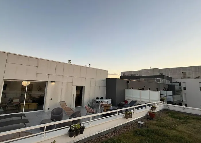 Vannes quartier gare roof top haut standing 8 personnes