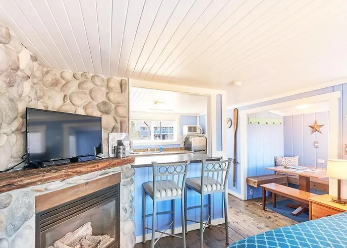 Beachside Bungalow #6