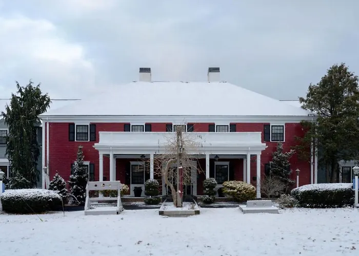 Dan'L Webster Inn And Spa