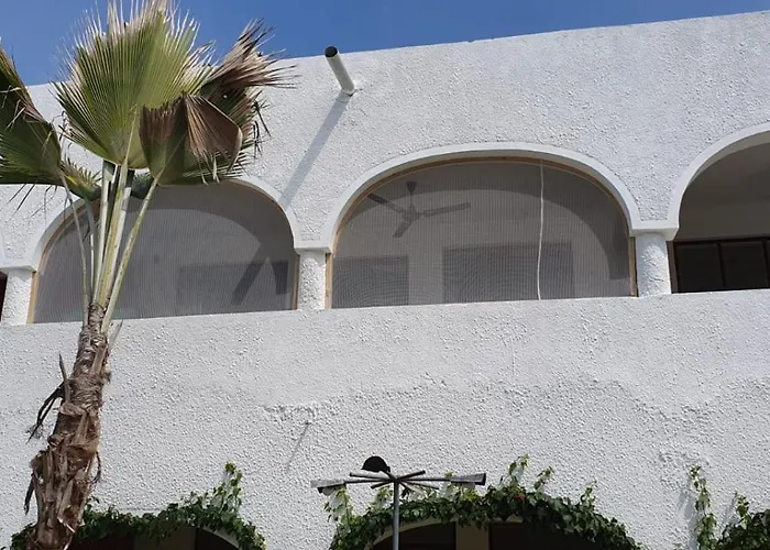 Kaleb'S Beachfront Serviced Studio Apartments