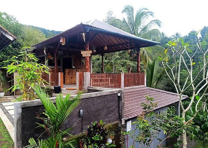 Artomoro Bali
