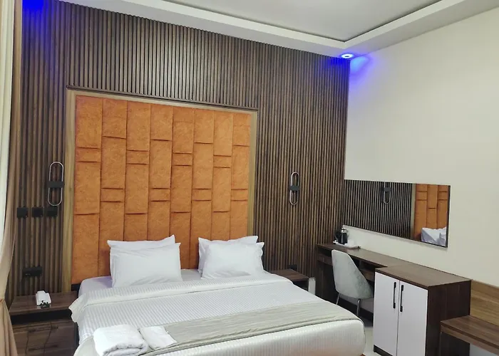 Passready Hotel And Suites Nnewi