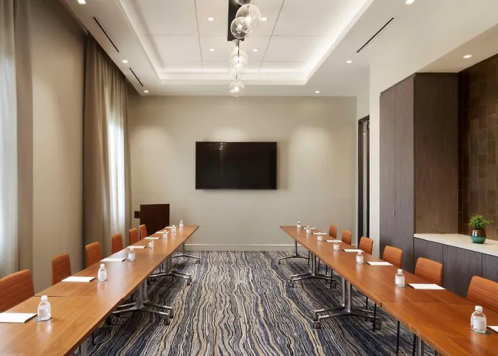 Thesis Hotel Miami Coral Gables, Curio Collection By Hilton