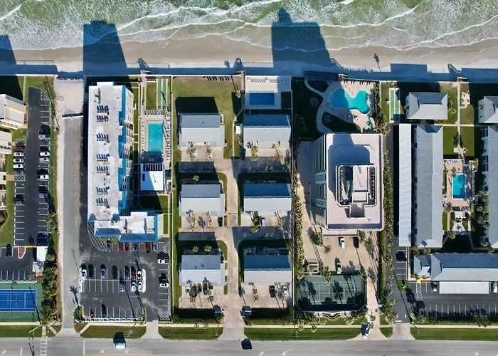 Zen Beach Retreat - Ocean View Townhouse -No Drive Beach