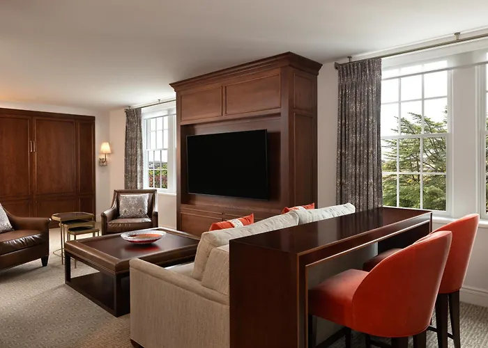 Hotel Roanoke & Conference Center, Curio Collection By Hilton