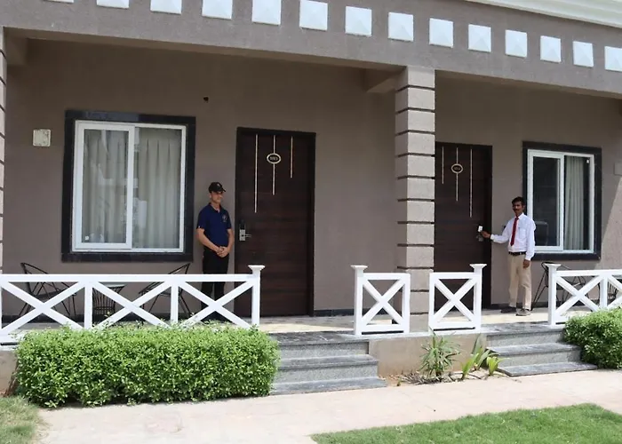 Golden Cressida Resort And Palace