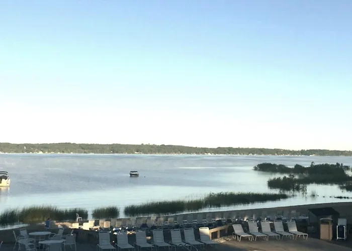 ♚ Gorgeous Sunset Views ♚ @ The Shores Lake View ☀ Condo