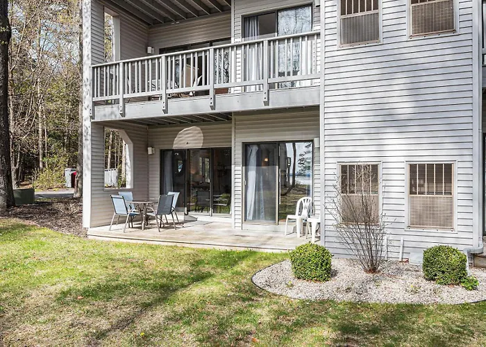 ♚ Gorgeous Sunset Views ♚ @ The Shores Lake View ☀ Condo