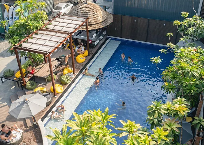 Sea Beach Hostel & Club Beachfront 18-39 Years Only