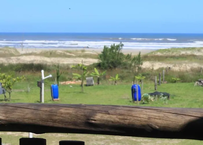 Chalé Mar a Vista Conforto e Pé na areia