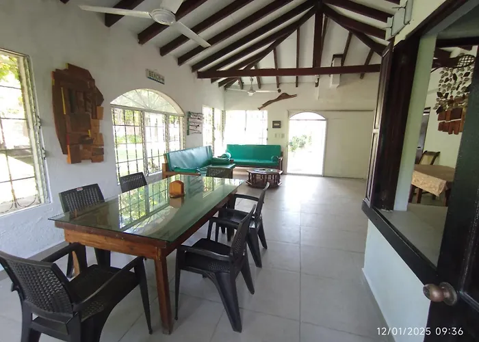 La Ceja Beach House