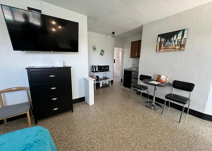 Sea Jay Motel And Marina (Adults Only)