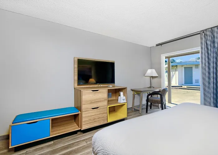 Days Inn By Wyndham Novato/San Francisco