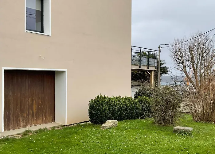 maison vue mer avec terrasse