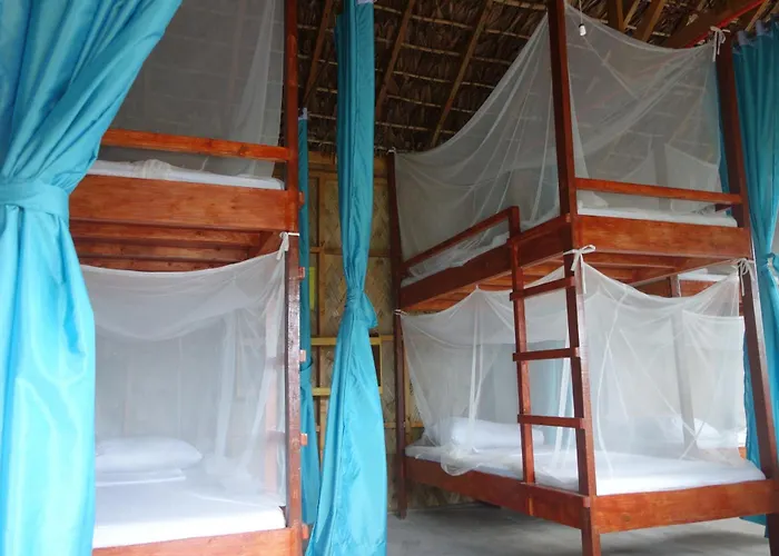 Lokal Home Hostel