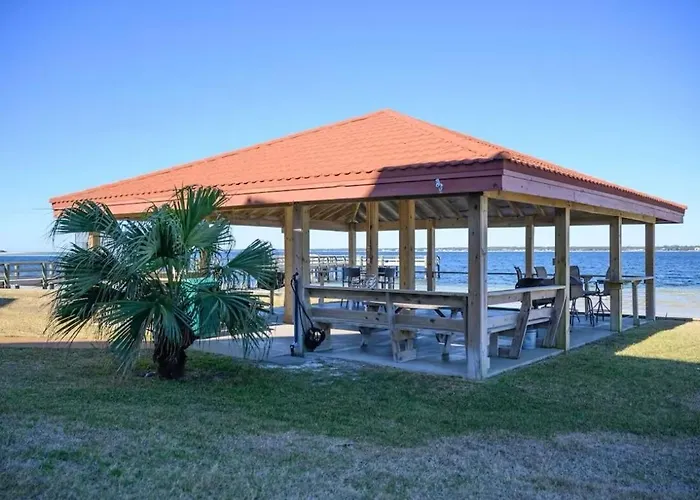 Sunset Harbor Palms 1-108
