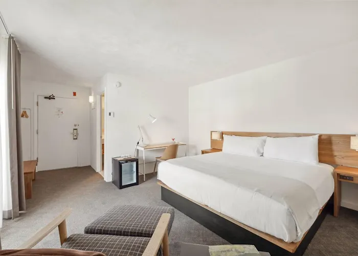 Sun Lodge Near Manchester Vt, Ascend Collection Hotel