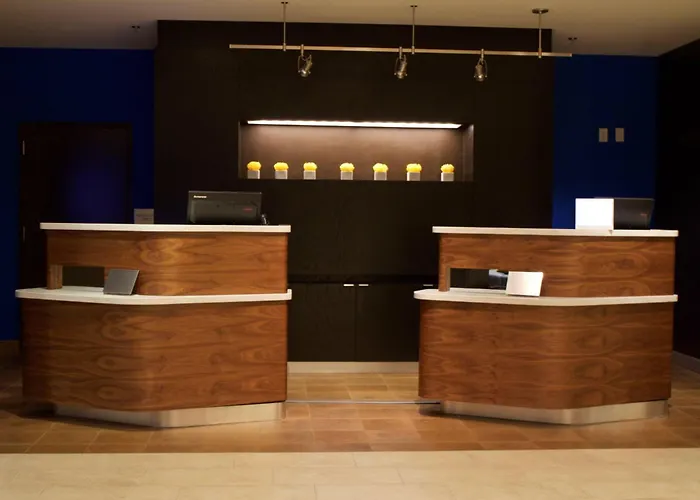 Courtyard By Marriott Asheville Airport