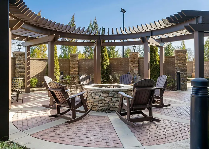 Courtyard By Marriott Asheville Airport
