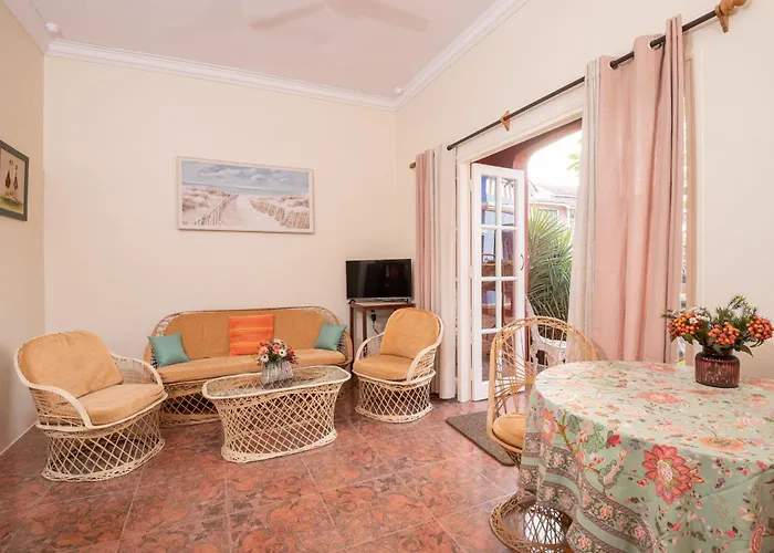 Vilas De Santa Ana At Costas Montage Benaulim