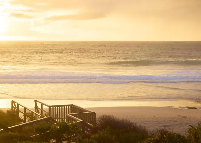 Chandlers Smiths Beach Villas