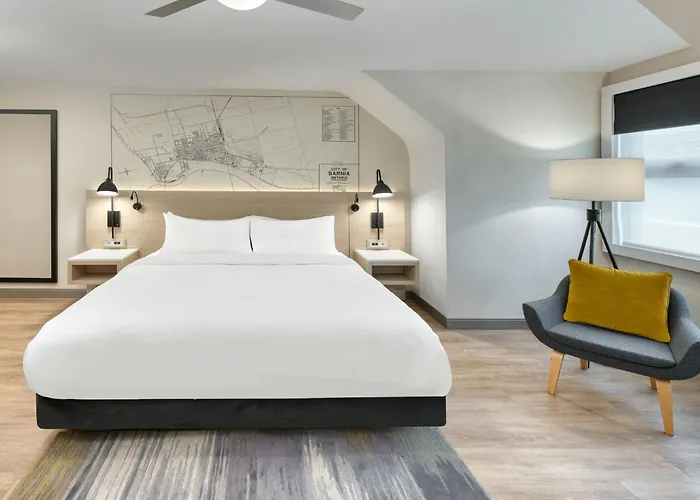 The Insignia Hotel, Sarnia, A Tribute Portfolio Hotel