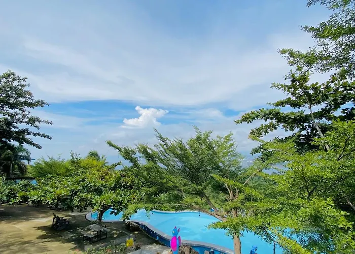 Castle View Hotel Resort