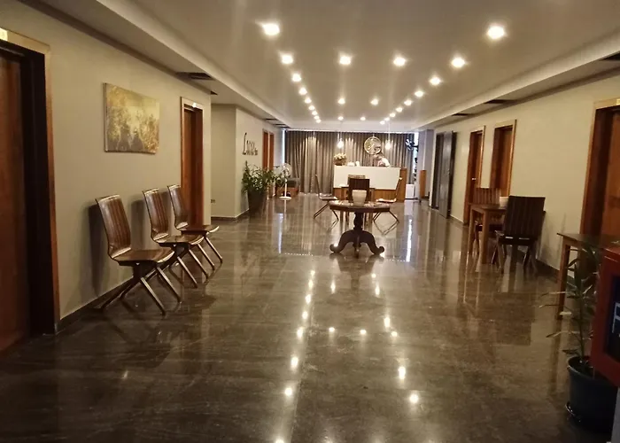 Luxe Inn