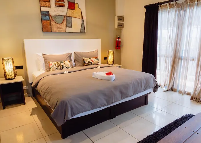 Smugglers Cove Beach Resort & Hotel