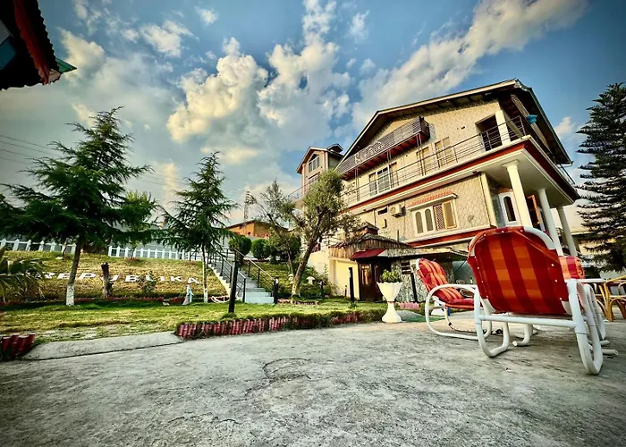 Republika Central Hotel & Resort