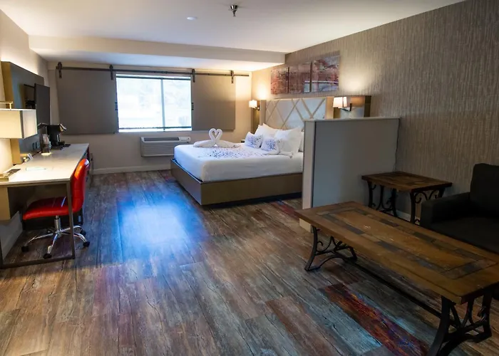 Empeiria High Sierra Hotel